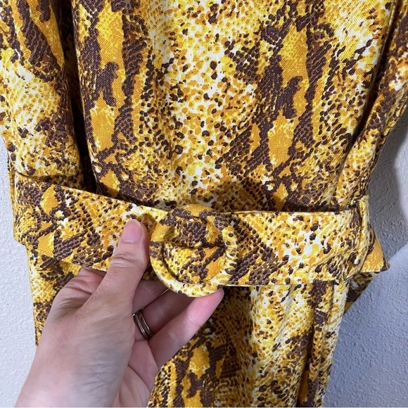 FAITHFULL THE BRAND x REVOLVE Rumi Linen Snake Print Midi Dress - Picture 8 of 11